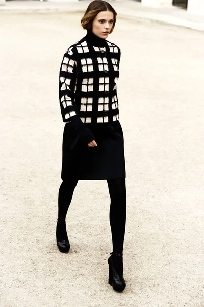 Look 3